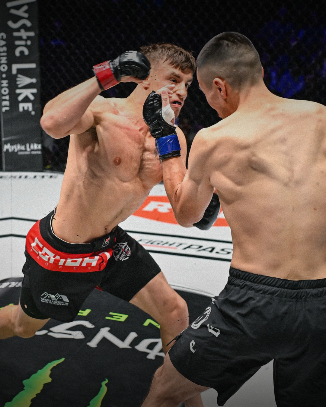 Mitchell Wilson - Downtown tee